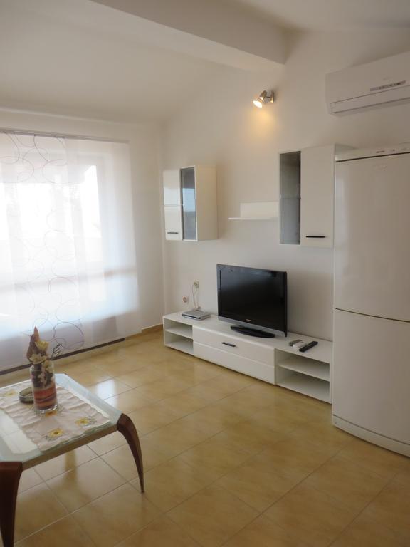 Apartments Gloria Biograd Na Moru Room photo